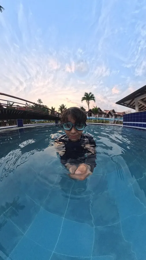 Atardecer desde la piscina