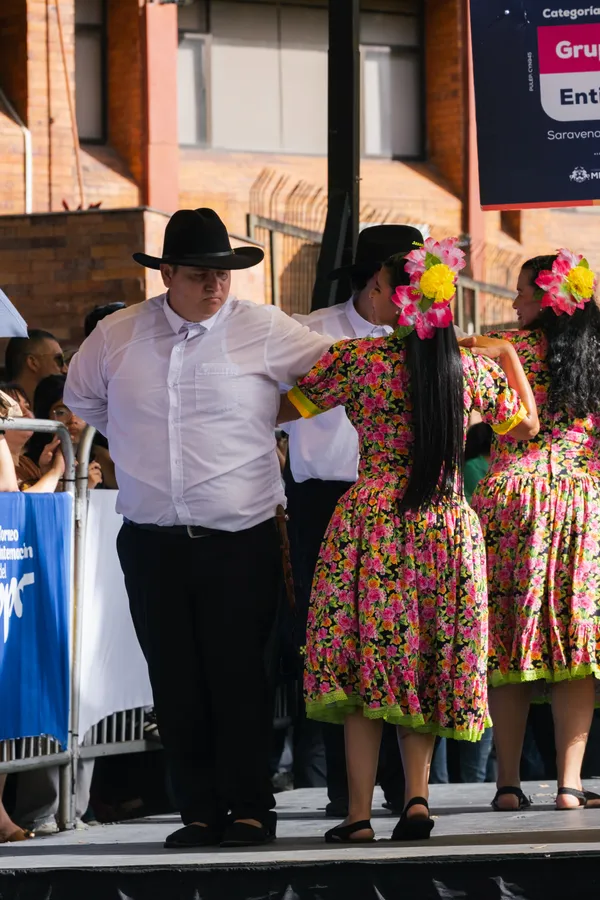 Ropa, sombrero y adulto
