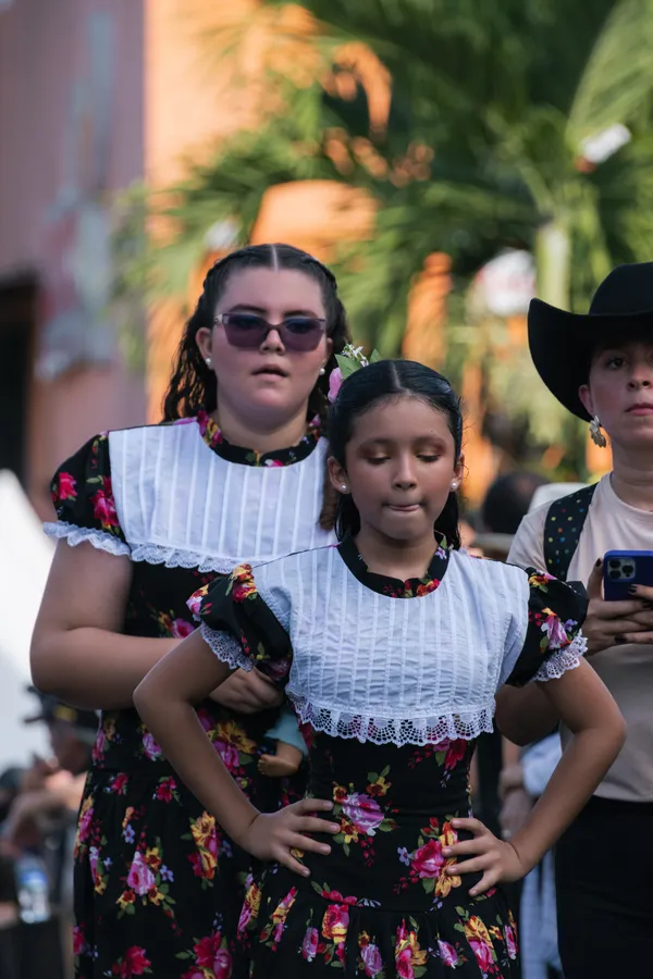 Personas, ropa y vestuario
