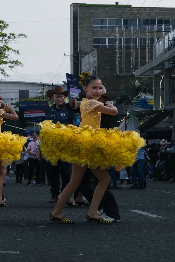 Personas, baile y ropa