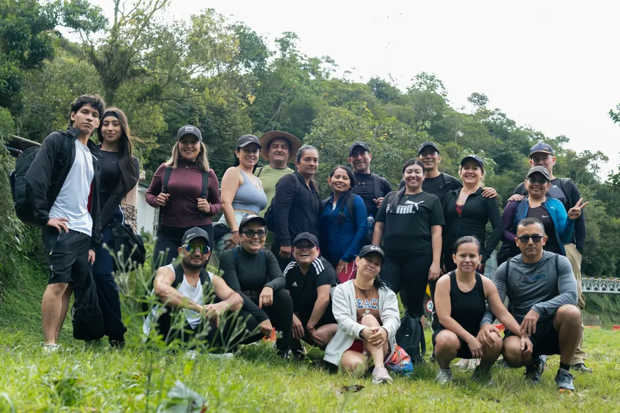 Personas, equipo y plantas