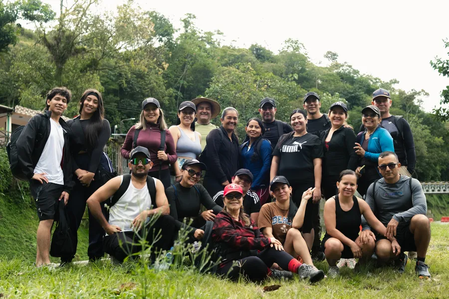 Personas, equipo y ropa