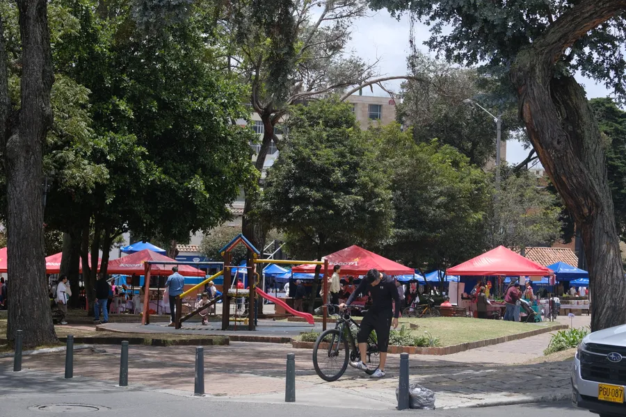 Césped, naturaleza y exteriores