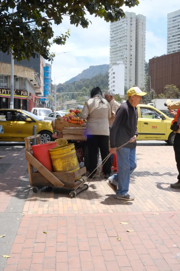 Ciudad, carretera y calle