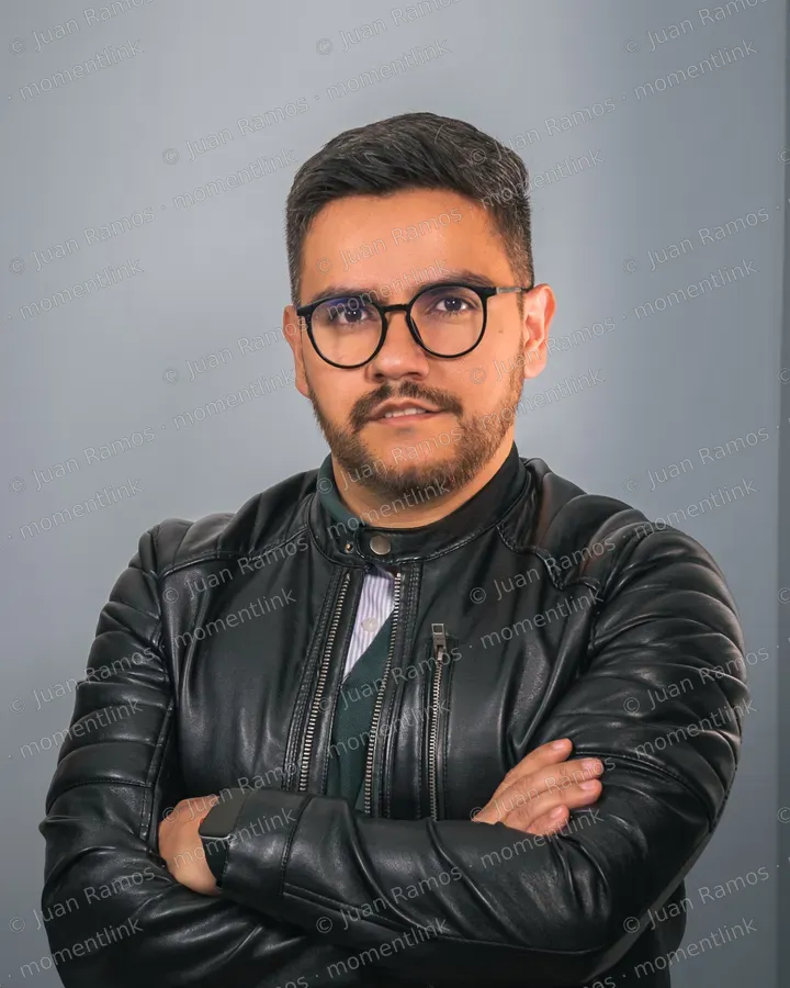 Ropa, chaqueta y cabello