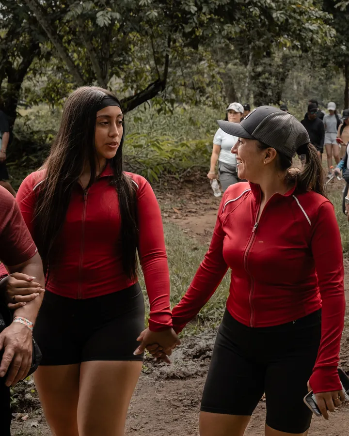 Manos, personas y mujer