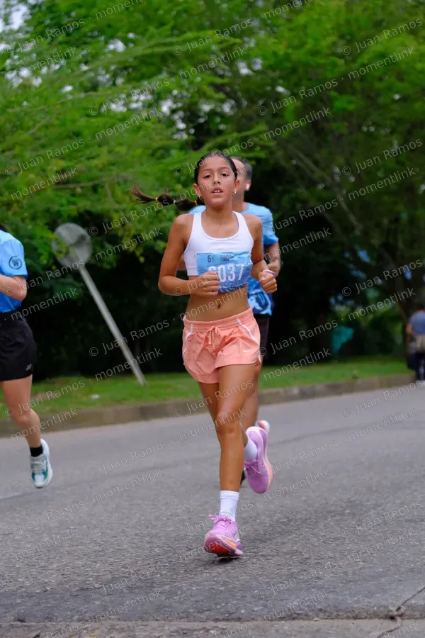 Personas, carrera y ropa