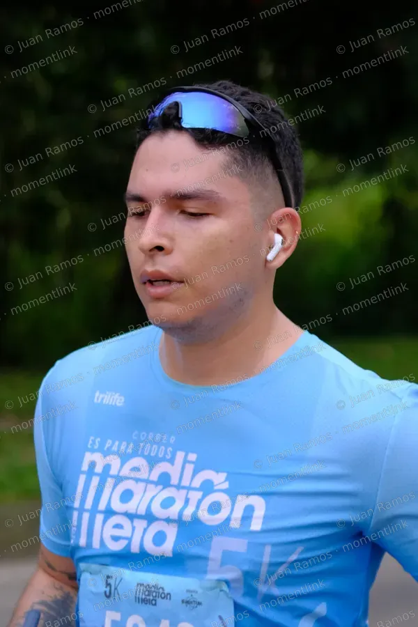 Ropa, camiseta y rostro