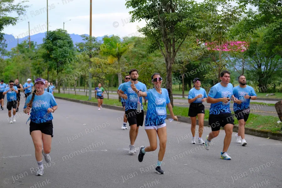Personas, carrera y ropa