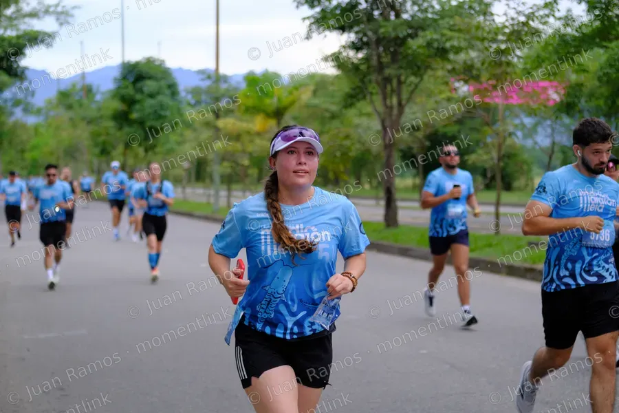 Personas, carrera y ropa