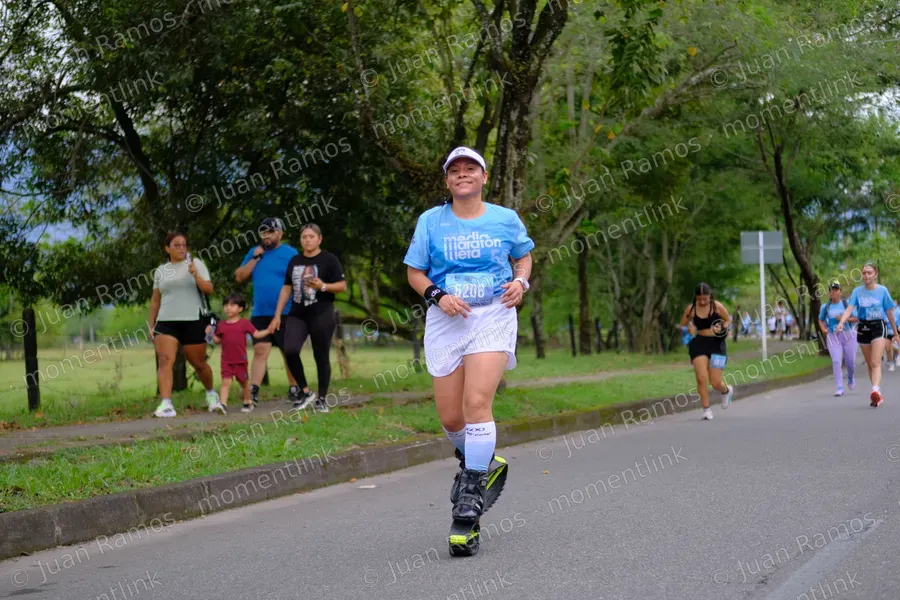 Personas, carrera y ropa