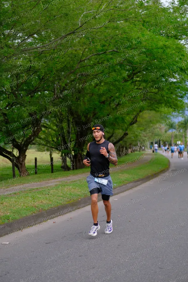 Personas, caminata y carrera