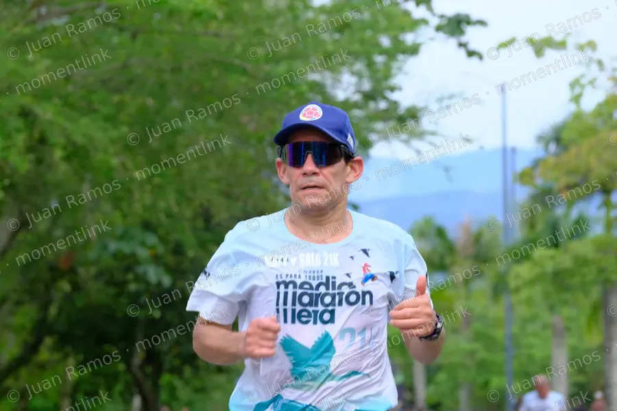 Manos, personas y ropa
