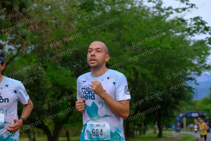Ropa, camiseta y hombre