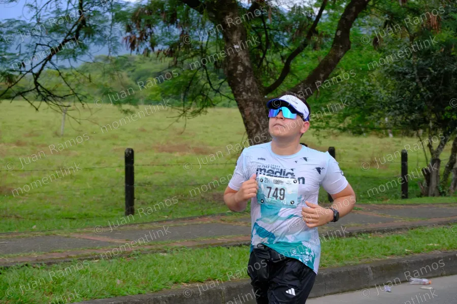 Personas, carrera y ropa