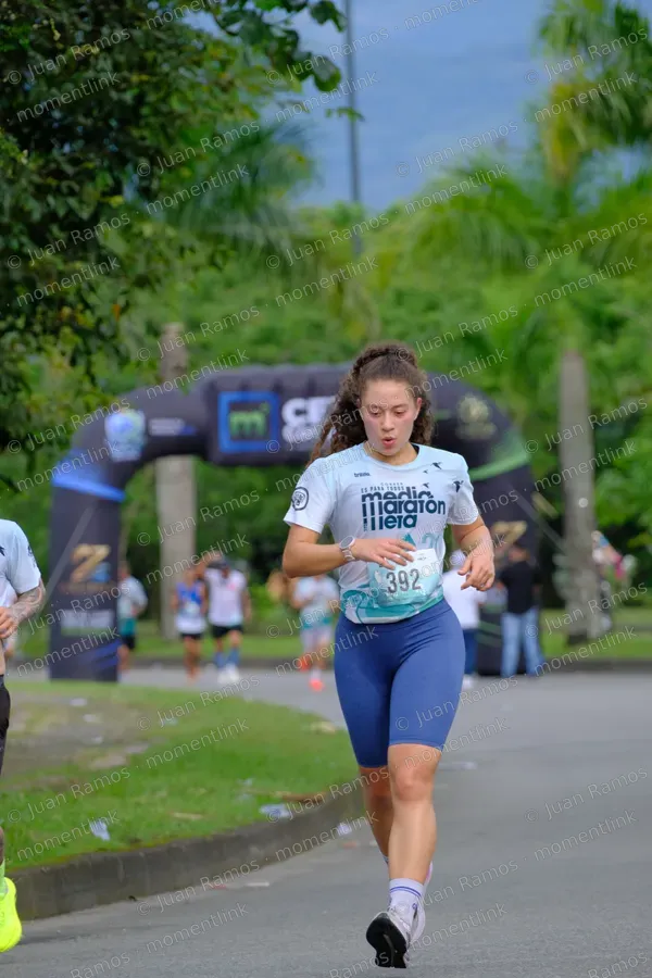 Personas, carrera y ropa