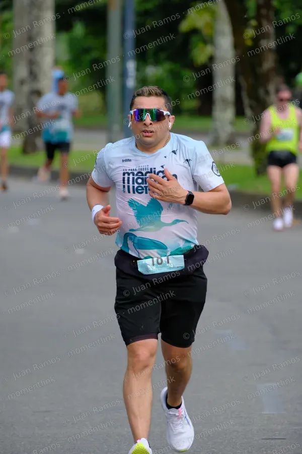 Personas, carrera y ropa