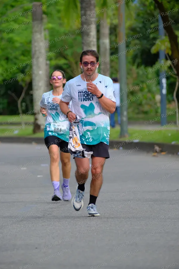 Personas, carrera y ropa