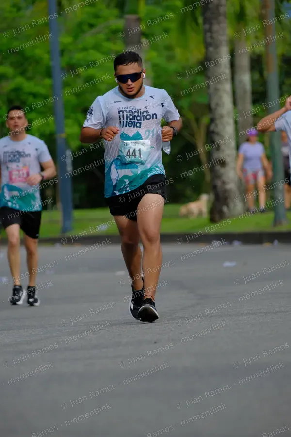 Personas, carrera y ropa