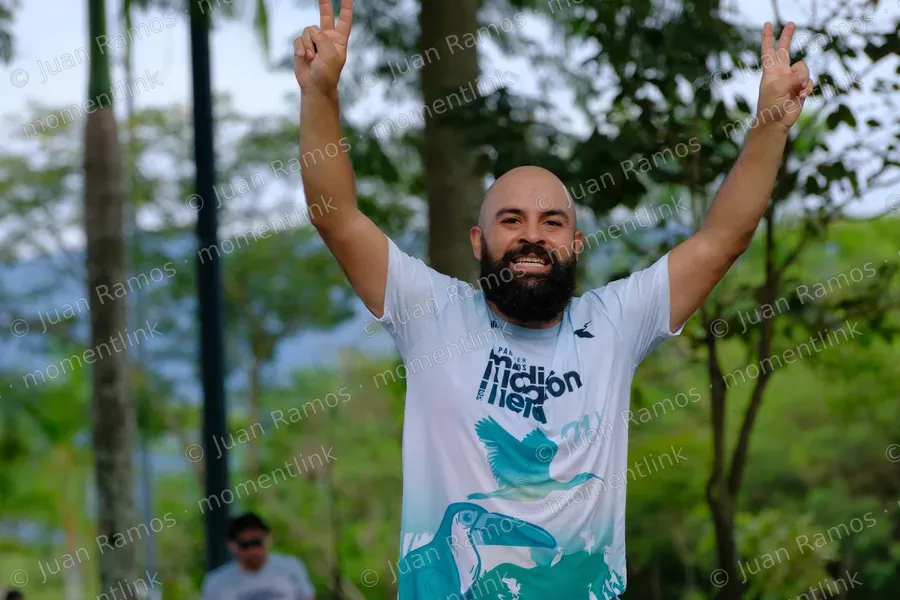 Ropa, camiseta y cabeza